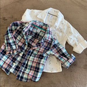 Set of 2 Boys long sleeve button down shirts